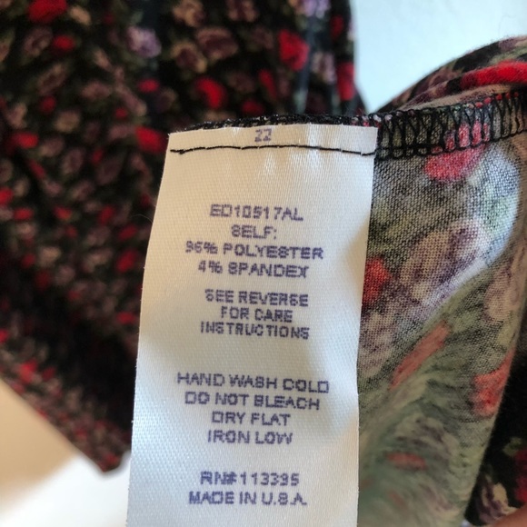 Cute mock turtleneck collar floral print dress! - Picture 5 of 5